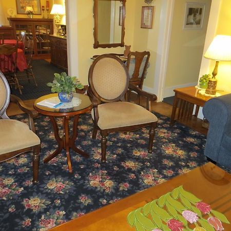 Shady Oaks Country Inn Света Елена Екстериор снимка