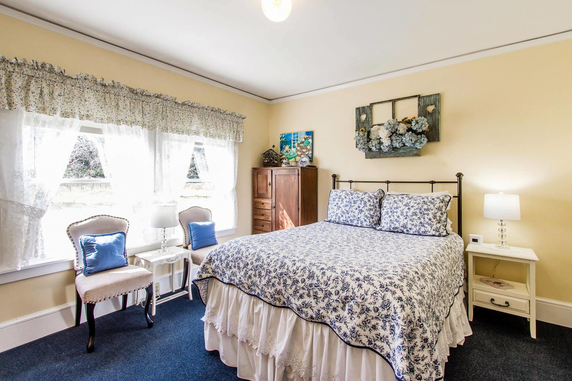 Shady Oaks Country Inn Света Елена Екстериор снимка